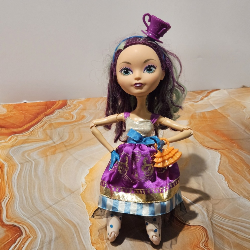 Ever After High Madeline Hatter 17" Extra Tall Way Too Wonderland Doll Mattel